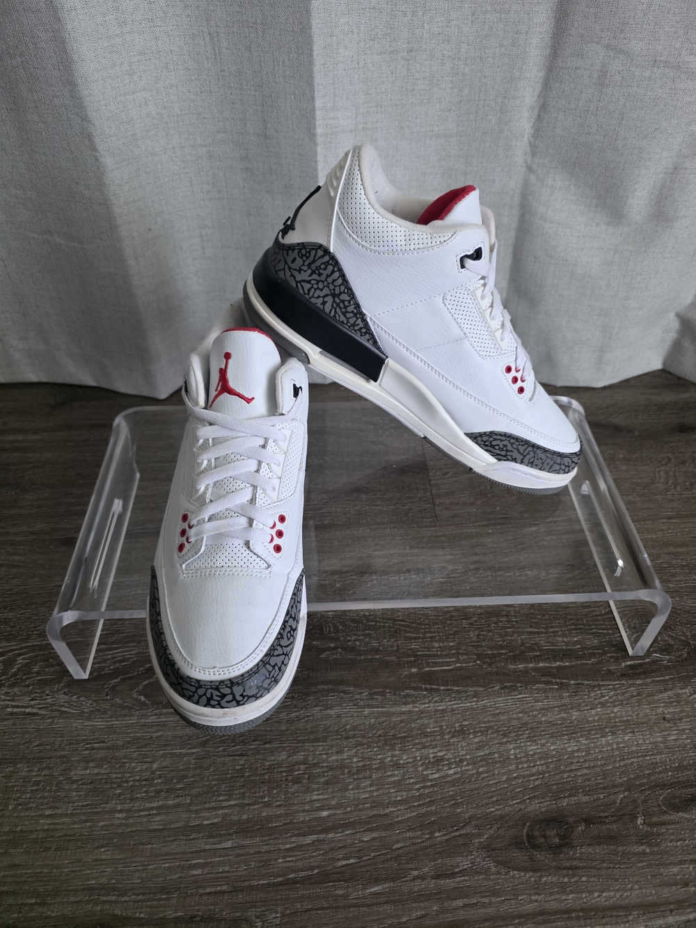 Air Jordan Retro 3 Basketball Sneakers